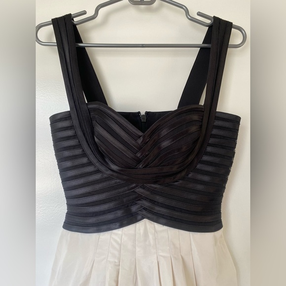 BCBG MaxAzria Black & White A-Line Mini Party Dress, Sz 4 - Picture 2 of 6